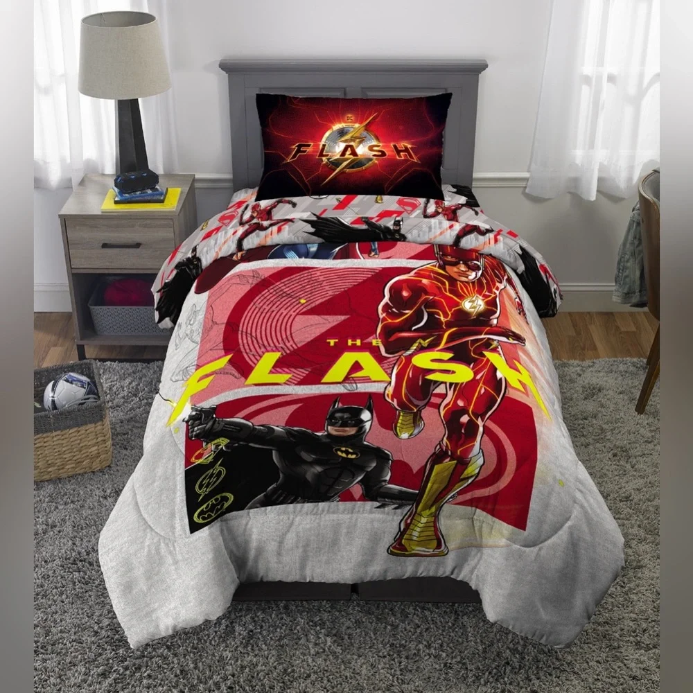 DC Comics The Flash Red Black Yellow Twin Comforter Set